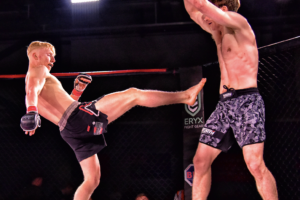 Eddie Burns vs Joel Bassnett